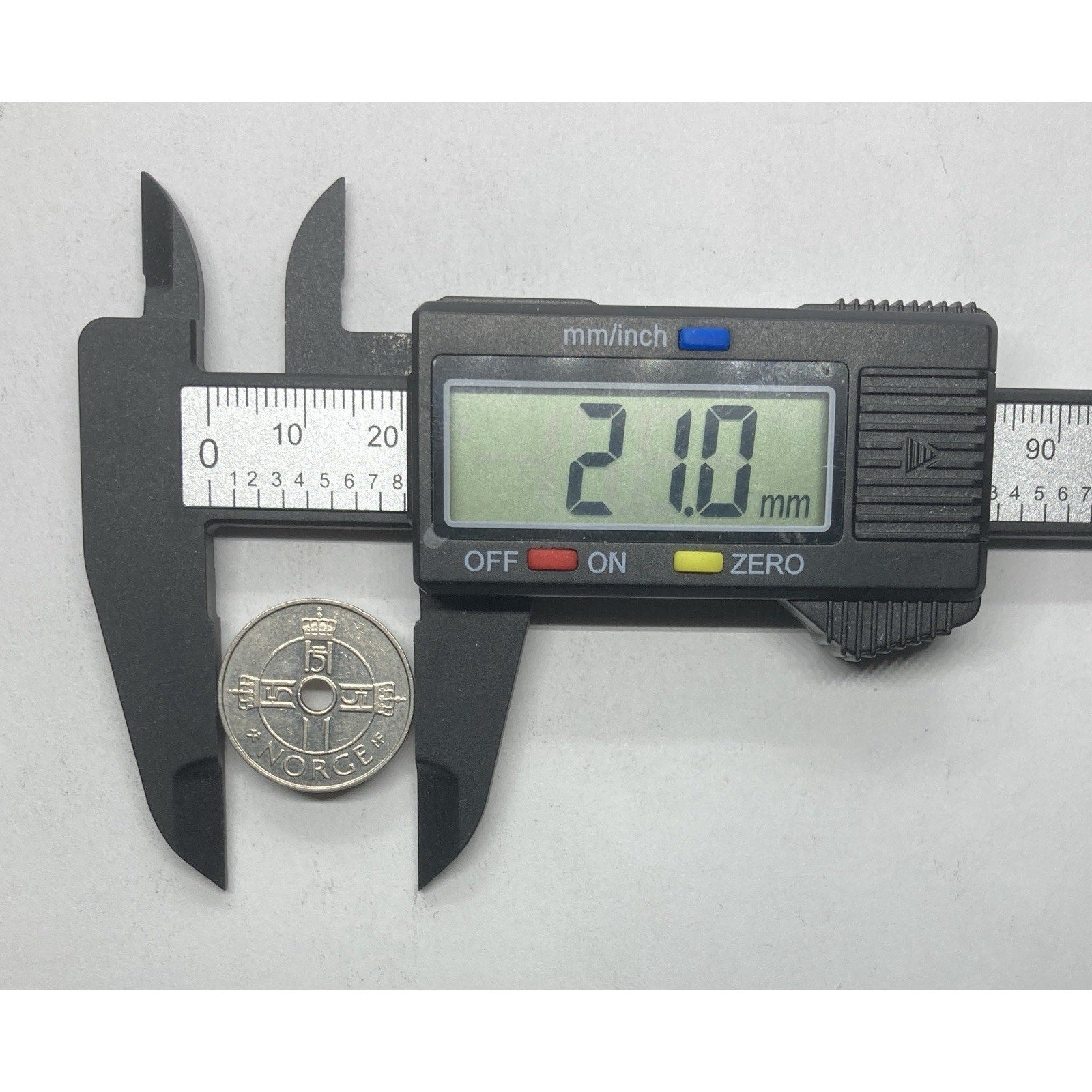 2004 Norway 1 Krone Coin - KM# 462