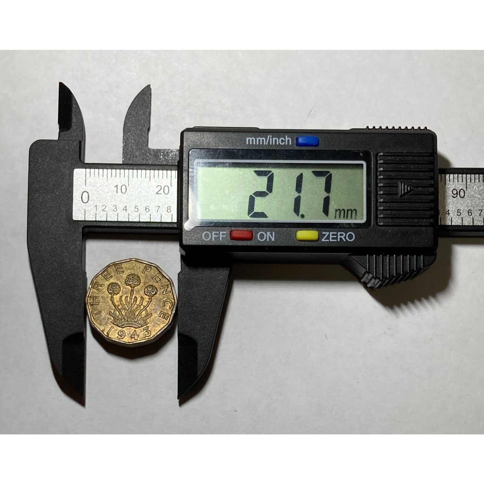 1943 United Kingdom Three Pence Coin - KM# 849