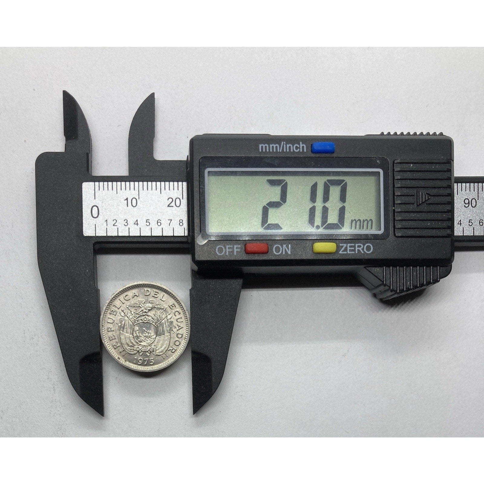 1975 Ecuador 20 Centavos Coin - KM# 77.2a